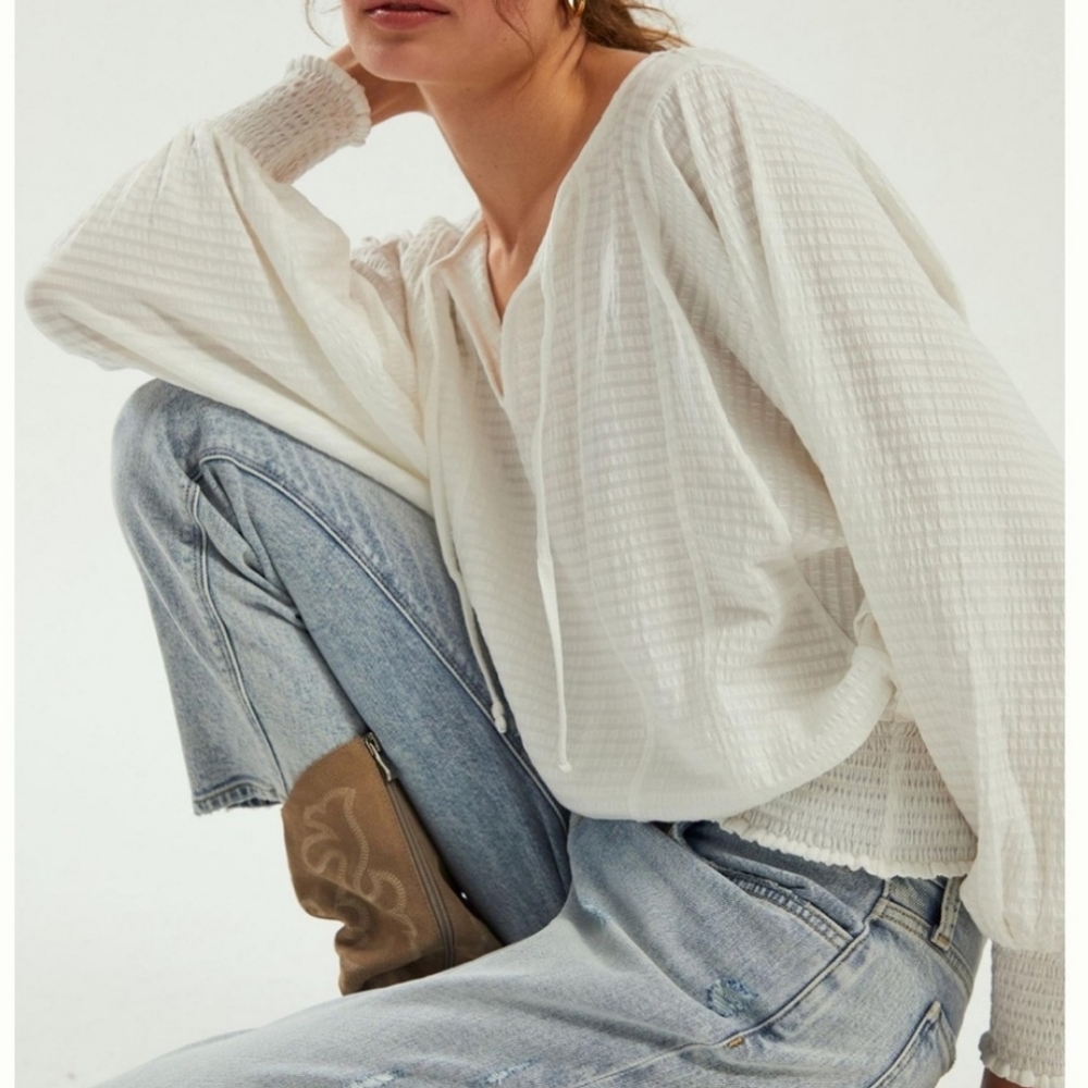 ANTHROPOLOGIE White Rebecca Dolman Sleeve Smocked Hem Top